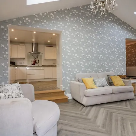 Two Bare Feet Holiday home *